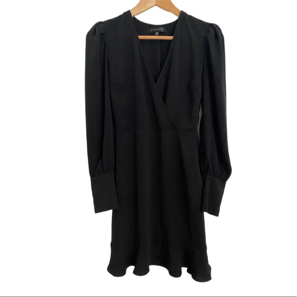 DYNAMITE WRAP DRESS - Picture 4 of 8